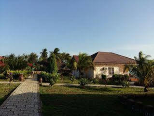 Swahili Villa Coco 2Br Apartment 700M To Beach Mombasa Luaran gambar